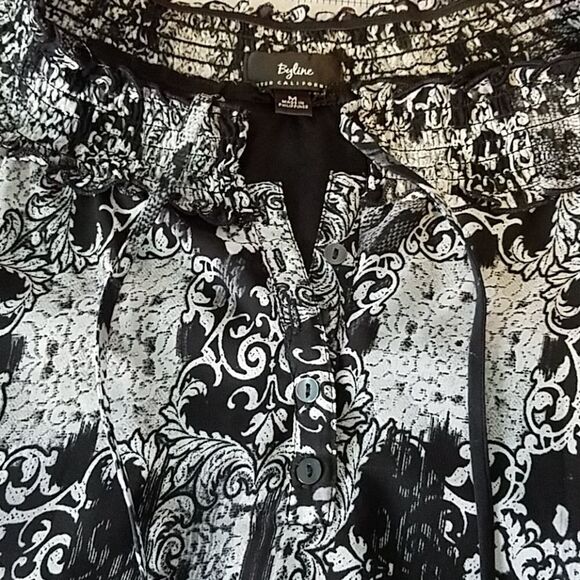 ✔ 5 for $25 Byline sleeveless blouse - Picture 3 of 4